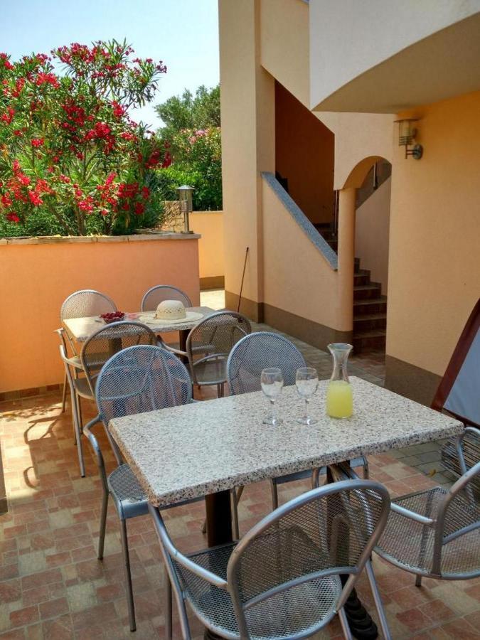 Apartments Vala Vinišće 外观 照片