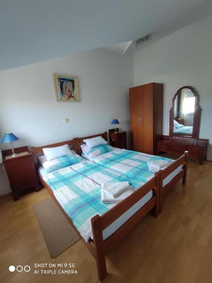 Apartments Vala Vinišće 外观 照片