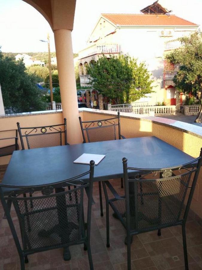 Apartments Vala Vinišće 外观 照片
