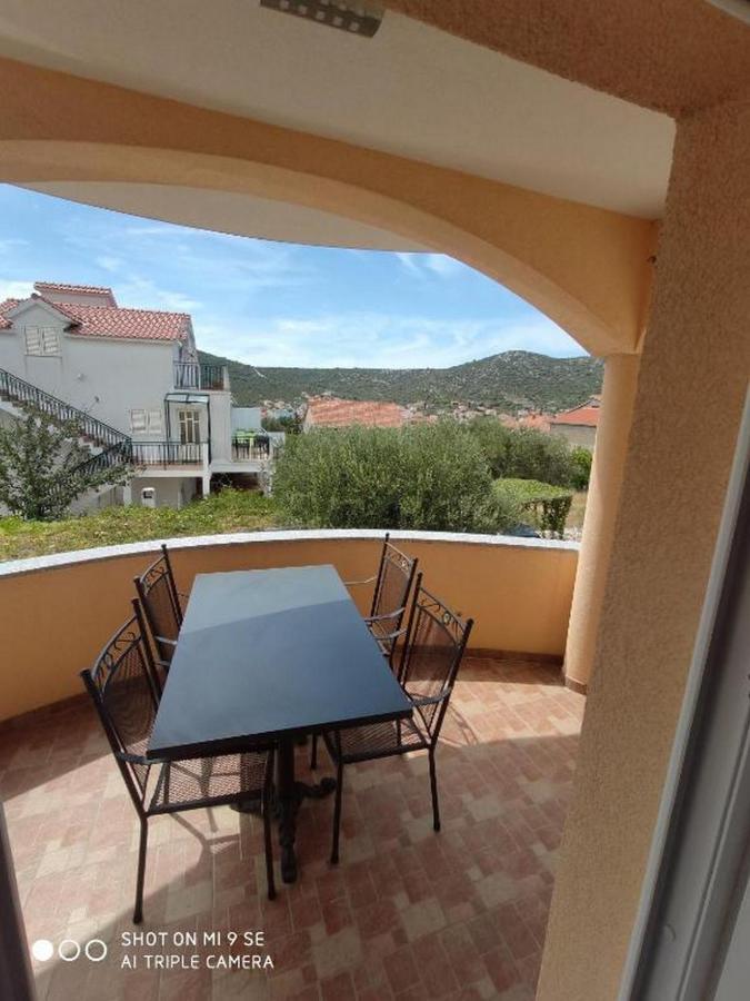 Apartments Vala Vinišće 外观 照片